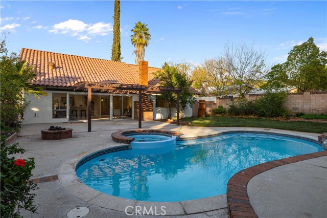 Detail Gallery Image 41 of 49 For 18838 Cabral, Canyon Country,  CA 91351 - 4 Beds | 3 Baths