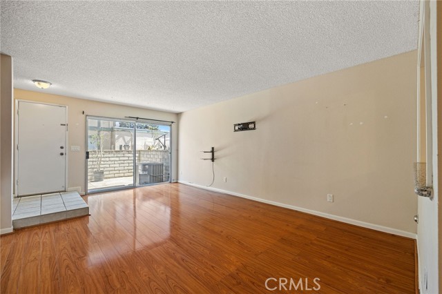 1115 W Francis Street, Ontario CA: https://media.crmls.org/medias/54b9cf72-5276-45a8-af10-c19267663877.jpg