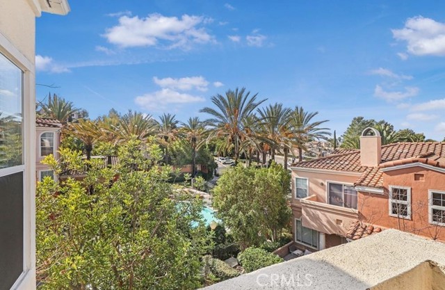 1095 S San Marino Way, Anaheim CA: https://media.crmls.org/medias/54ba6360-e546-4d34-afca-ea62d28bc56c.jpg
