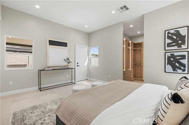 Detail Gallery Image 15 of 36 For 3923 Edenhurst Ave, Los Angeles,  CA 90039 - 4 Beds | 3 Baths