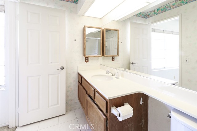 345 Jeremiah Drive, Simi Valley CA: https://media.crmls.org/medias/54bafd8a-f485-4448-8e06-c925c48e6587.jpg