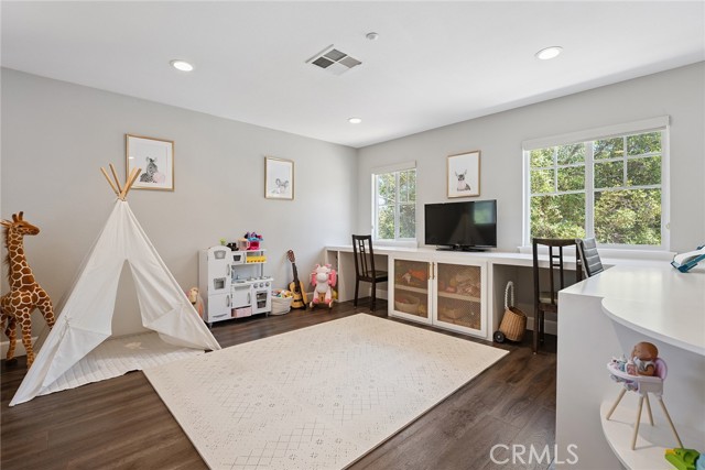 Detail Gallery Image 27 of 37 For 5179 Knollwood Way, Woodland Hills,  CA 91364 - 4 Beds | 3 Baths