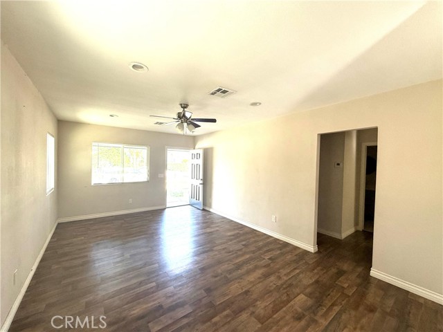 Detail Gallery Image 4 of 10 For 3655 Comer Ave, Riverside,  CA 92507 - 3 Beds | 1/1 Baths