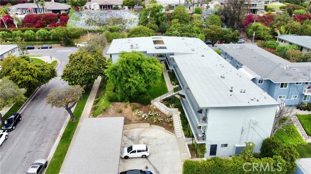 136 W Union Avenue, Fullerton CA: https://media.crmls.org/medias/54bbc9cc-c414-44b6-864d-40f11c225848.jpg
