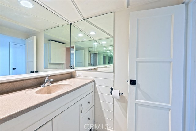 Detail Gallery Image 17 of 39 For 534 Legion, Laguna Beach,  CA 92651 - 2 Beds | 1 Baths