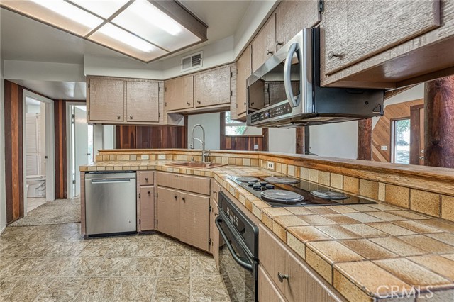 28944 Tollhouse Road, Tollhouse CA: https://media.crmls.org/medias/54bc97fd-88a7-43b6-9683-57b7b5db8ca8.jpg
