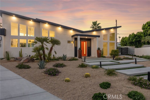 Detail Gallery Image 12 of 48 For 2197 Jacques Dr, Palm Springs,  CA 92262 - 6 Beds | 5/1 Baths