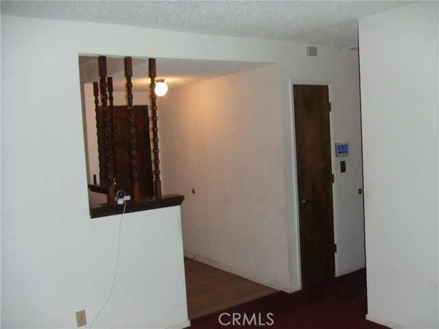 16069 Jasmine Street, Victorville CA: https://media.crmls.org/medias/54bcfc4b-a944-43a3-bb27-01470fb224c5.jpg