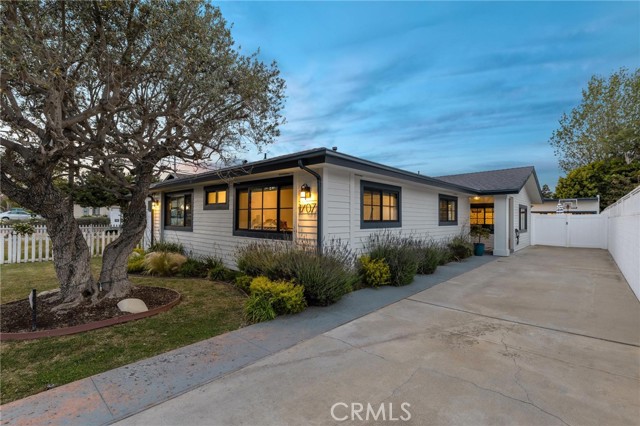 Detail Gallery Image 53 of 59 For 1707 10th St, Manhattan Beach,  CA 90266 - 4 Beds | 2/2 Baths