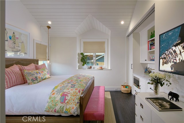 Detail Gallery Image 25 of 55 For 14 Beacon Bay, Newport Beach,  CA 92660 - 4 Beds | 4/1 Baths