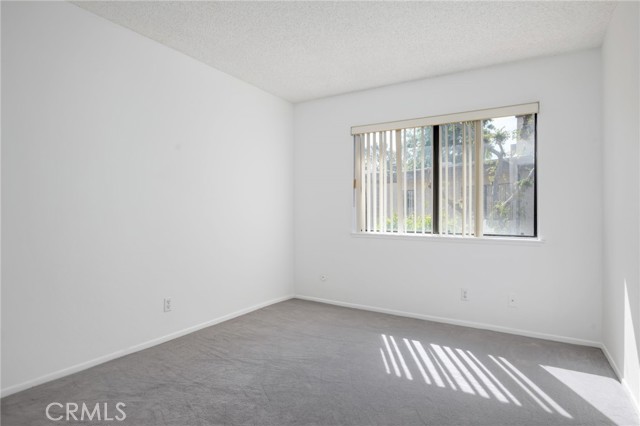 9000 Vanalden Avenue, Northridge CA: https://media.crmls.org/medias/54bf5d1b-50e2-48e3-b78f-19307f9b75e8.jpg