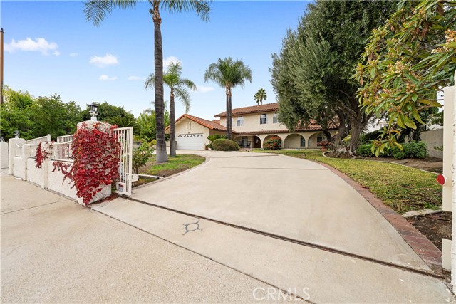 Detail Gallery Image 3 of 50 For 2177 W Silver Tree Rd, Claremont,  CA 91711 - 5 Beds | 5 Baths