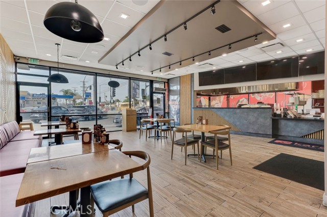  Commercial for Sale in Van Nuys, California