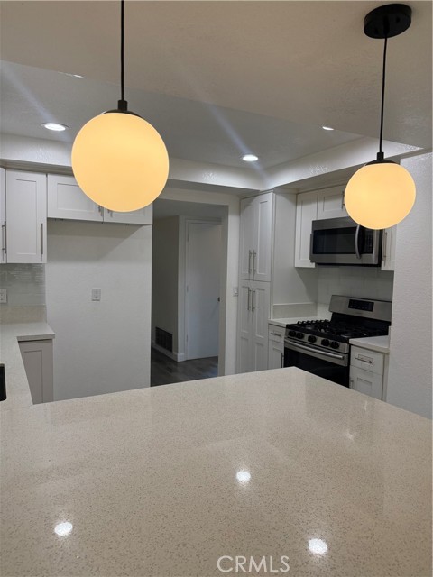 Detail Gallery Image 4 of 21 For 63 Candlewood, Buena Park,  CA 90621 - 3 Beds | 3 Baths