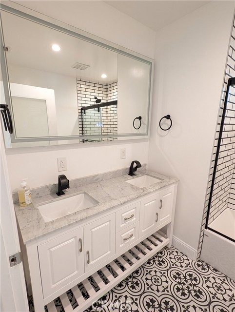 Detail Gallery Image 19 of 24 For 2746 Thurman Ave, Los Angeles,  CA 90016 - 3 Beds | 2 Baths