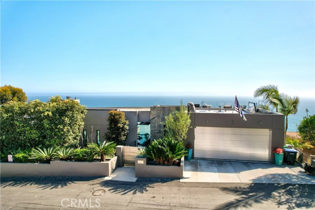 Detail Gallery Image 4 of 61 For 31411 Ceanothus Dr, Laguna Beach,  CA 92651 - 3 Beds | 2/1 Baths