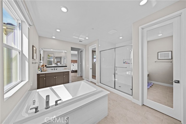 Detail Gallery Image 30 of 55 For 539 Serrano Summit Dr, Lake Forest,  CA 92630 - 4 Beds | 3 Baths