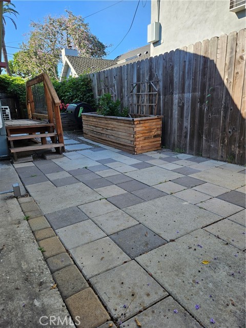 Detail Gallery Image 37 of 41 For 2439 E 6th, Long Beach,  CA 90814 - 2 Beds | 1 Baths