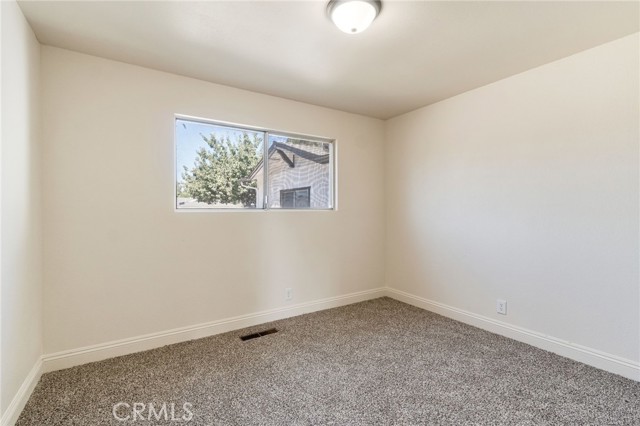 Detail Gallery Image 22 of 39 For 2738 S Fairway Ct, Visalia,  CA 93277 - 3 Beds | 2/1 Baths