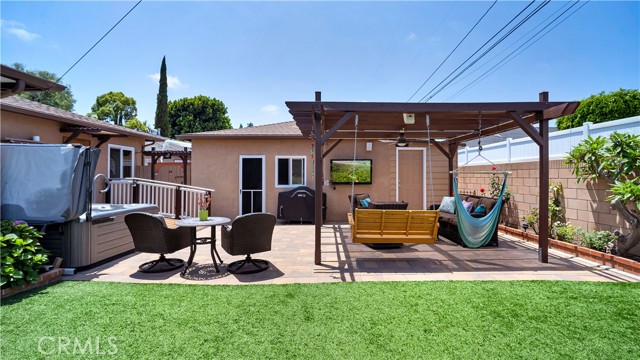 5215 E Monlaco Road, Long Beach CA: https://media.crmls.org/medias/54c1fa1e-de40-4424-af8c-e13a51c80180.jpg