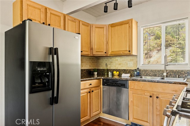 1296 Calgary Drive, Lake Arrowhead CA: https://media.crmls.org/medias/54c22701-1b3c-47be-841e-fb09f46fe04e.jpg