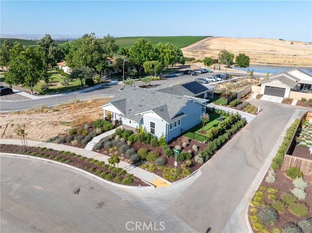 2182 Gamay Lane, Paso Robles CA: https://media.crmls.org/medias/54c29431-aa66-45cb-9f04-e990666df13c.jpg