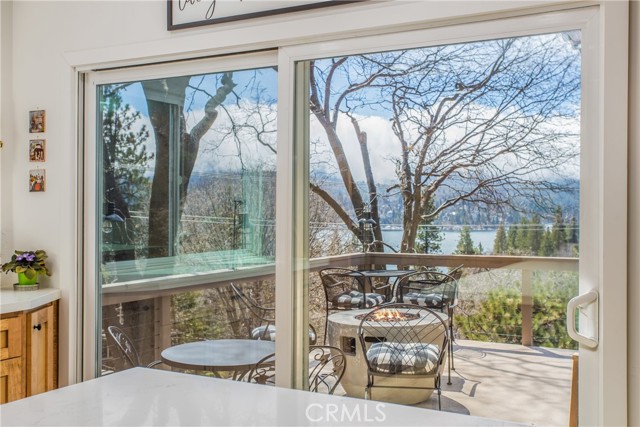 Detail Gallery Image 17 of 46 For 28834 Zion Dr, Lake Arrowhead,  CA 92352 - 4 Beds | 3 Baths