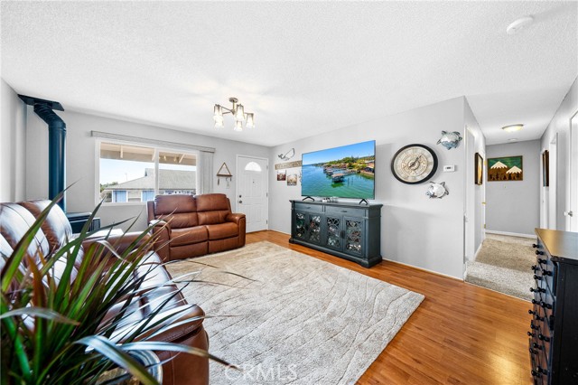494 S Whipple Street, Fort Bragg CA: https://media.crmls.org/medias/54c38683-7cb0-45f8-9e3e-dbfa0f9c690c.jpg