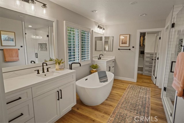 Detail Gallery Image 17 of 43 For 28211 Lorita Ln, Saugus,  CA 91350 - 5 Beds | 2/1 Baths
