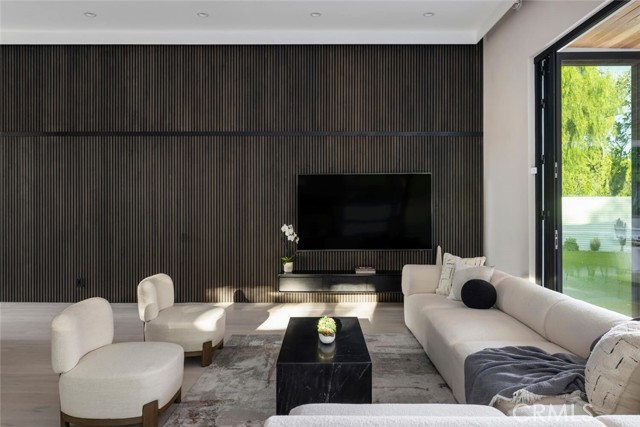 Detail Gallery Image 13 of 51 For 22020 Alizondo, Woodland Hills,  CA 91364 - 3 Beds | 3 Baths