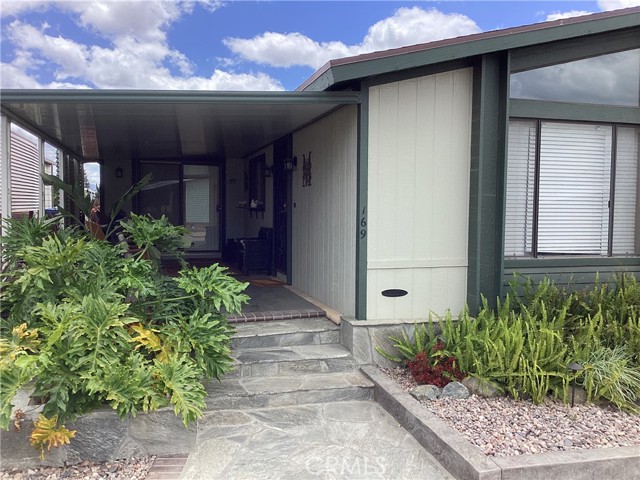 4133 W Wilson Street, Banning CA: https://media.crmls.org/medias/54c57579-b796-4e88-a51f-5dda8a2741a9.jpg