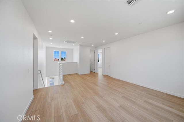 Detail Gallery Image 14 of 39 For 4852 Arroyo Run, Moorpark,  CA 93021 - 4 Beds | 3 Baths