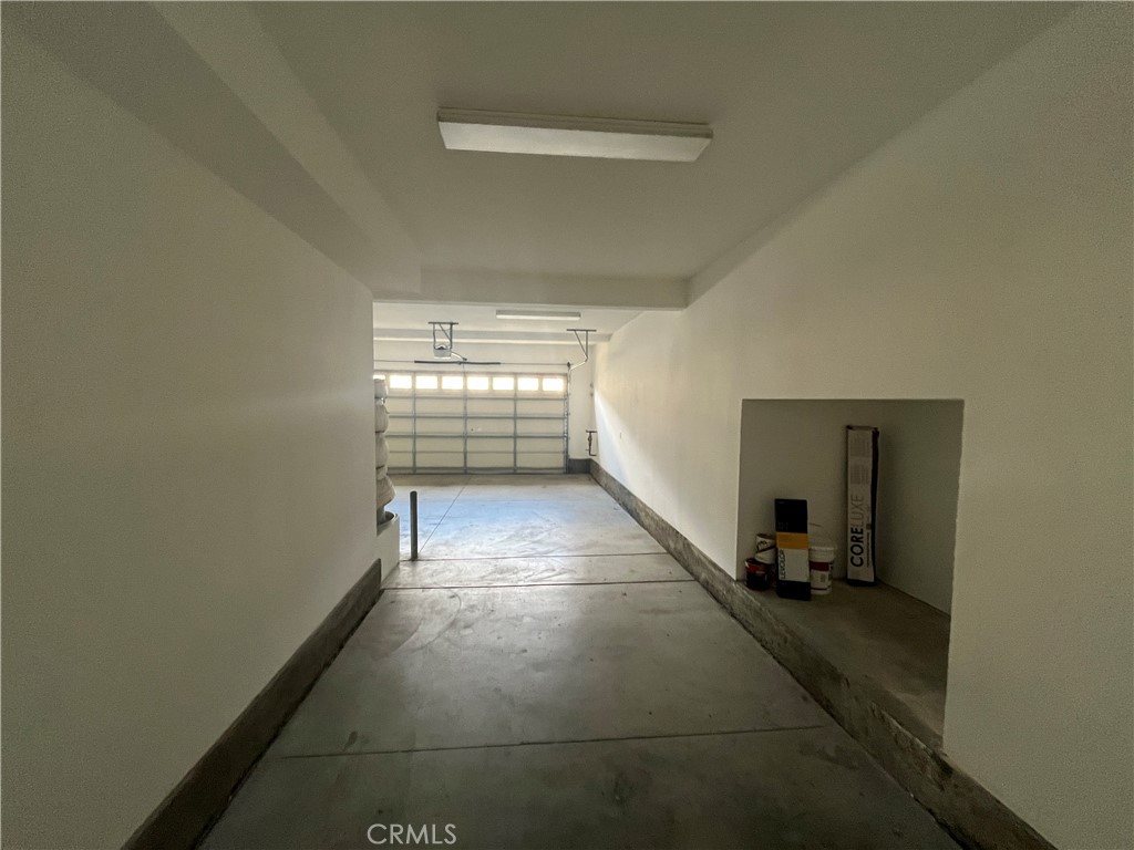 https://media.crmls.org/medias/54c7a966-7ede-4fcb-be26-9610e6a67c0f.jpg?preset=X-Large