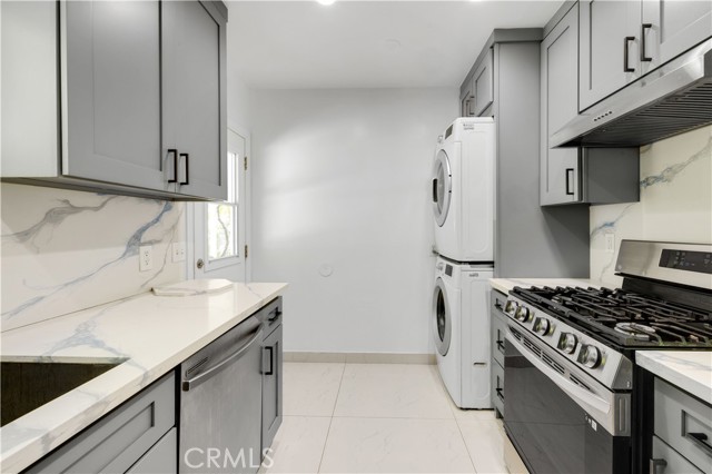 Detail Gallery Image 23 of 48 For 7611 Yates St, Tujunga,  CA 91042 - 2 Beds | 2 Baths