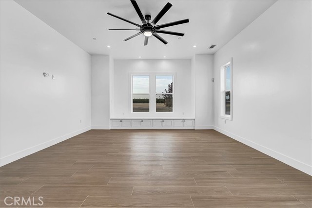 605 S Anderson Road, Exeter CA: https://media.crmls.org/medias/54c84baa-74f3-4aba-ac83-4de2b47527a9.jpg
