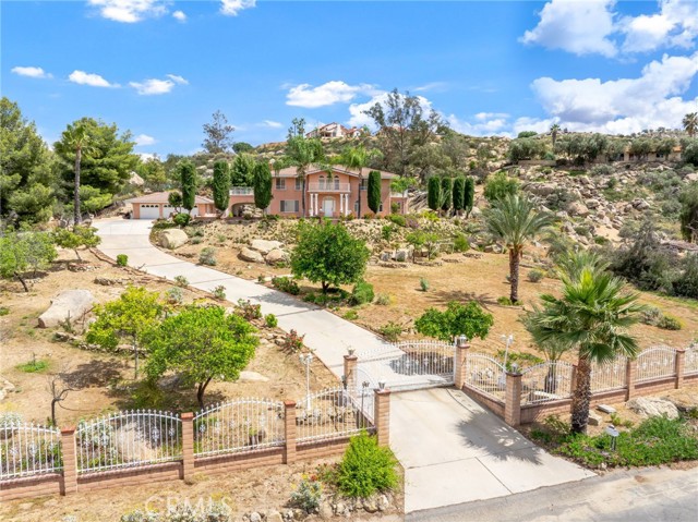 Detail Gallery Image 2 of 65 For 28368 Rawlings Rd, Hemet,  CA 92544 - 4 Beds | 3/2 Baths