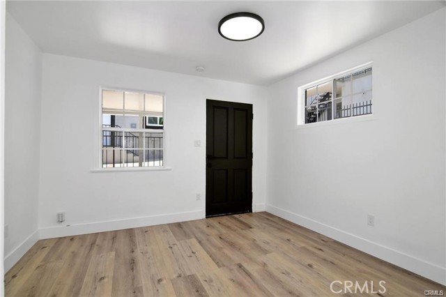 Detail Gallery Image 2 of 7 For 633 1/2 N Benton Way, Silver Lake Los Angeles,  CA 90026 - 1 Beds | 1 Baths