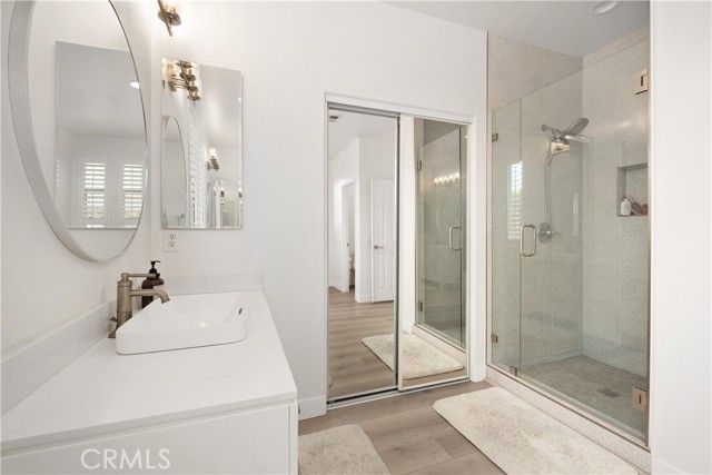 17 Crescent City, Irvine CA: https://media.crmls.org/medias/54ca1243-fbc2-4e74-8ed7-3b1e23b2b5fb.jpg