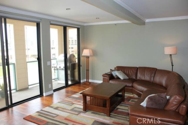 140 The Village, Redondo Beach, California 90277, 1 Bedroom Bedrooms, ,1 BathroomBathrooms,Residential,Sold,The Village,SB14184276