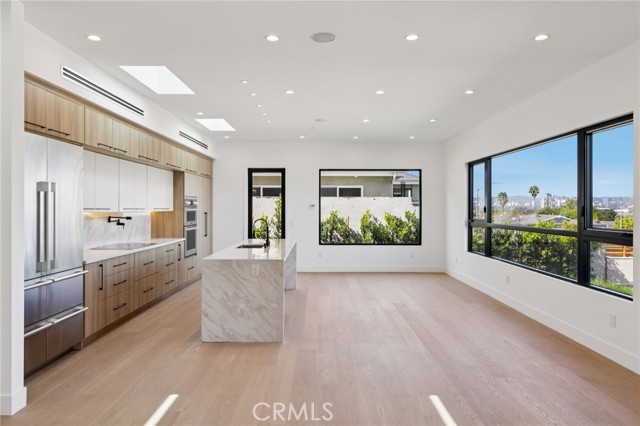 Detail Gallery Image 12 of 57 For 5280 Sanchez, Los Angeles,  CA 90008 - 4 Beds | 4 Baths