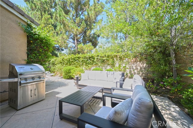 45 Coriander, Irvine CA: https://media.crmls.org/medias/54cb4dd2-46b9-4b33-9e5f-2603c0042dae.jpg