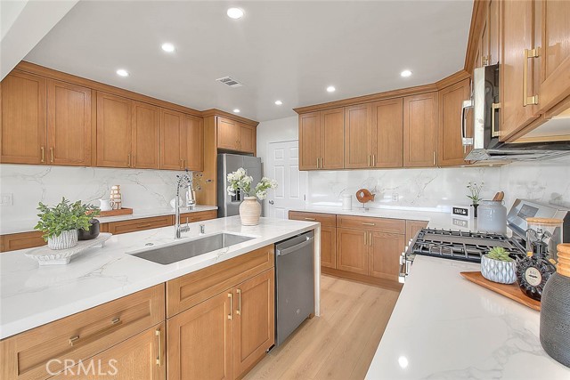 Detail Gallery Image 24 of 75 For 4701 Don Miguel, Los Angeles,  CA 90008 - 3 Beds | 3 Baths