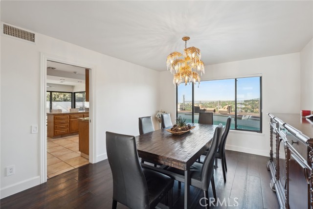 Detail Gallery Image 10 of 44 For 4372 Park Vicente, Calabasas,  CA 91302 - 4 Beds | 4/1 Baths