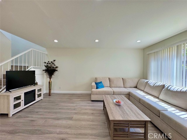 Detail Gallery Image 7 of 49 For 3534 Del Amo Blvd, Torrance,  CA 90503 - 4 Beds | 2/1 Baths