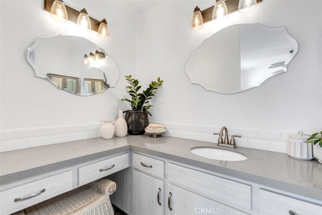 999 Pacific - photo 9