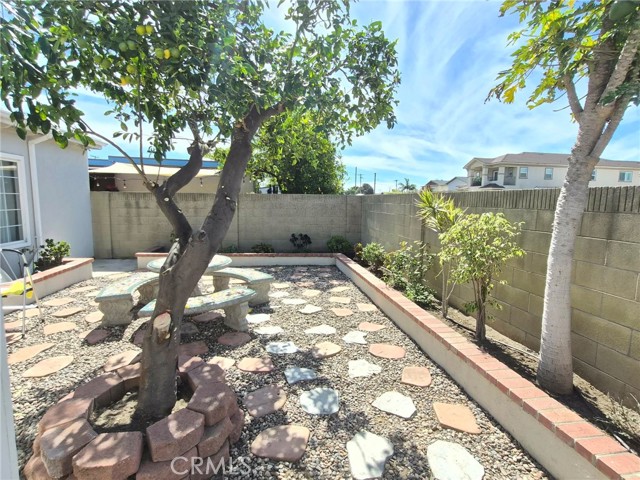 Detail Gallery Image 18 of 21 For 14201 Wiltshire, Westminster,  CA 92683 - 4 Beds | 2 Baths