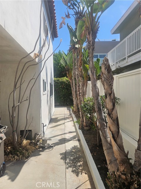 2426 Silverstrand Avenue, Hermosa Beach CA: https://media.crmls.org/medias/54cd1aae-ada3-4a88-a45e-daa6100ec86b.jpg