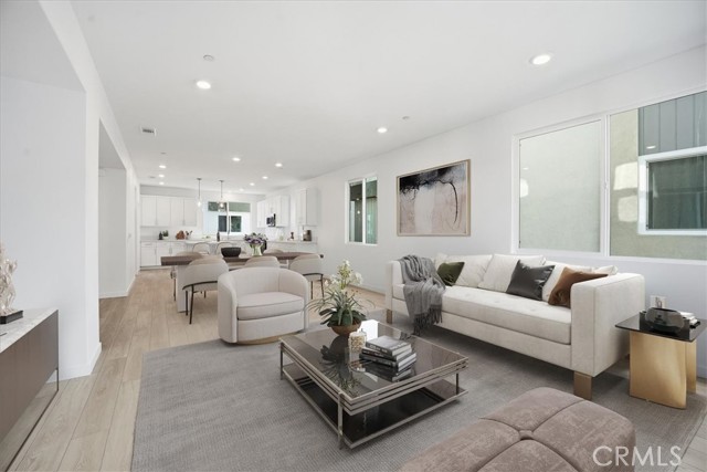 Detail Gallery Image 6 of 50 For 27315 Bear Creek Ln, Valencia,  CA 91381 - 4 Beds | 3/1 Baths