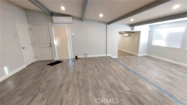 8649 Cantaloupe Avenue, Panorama City CA: https://media.crmls.org/medias/54cd1b25-b6bc-4bea-86f8-3886a47d028b.jpg
