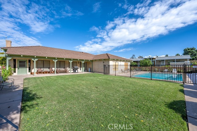 Detail Gallery Image 22 of 25 For 15439 Jersey Street #16,  –,  CA 91345 - 2 Beds | 2 Baths